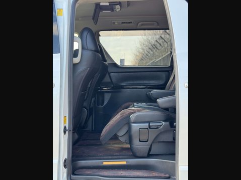 Toyota Alphard V6 4WD TOWBAR 71