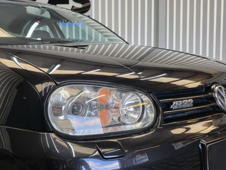 Volkswagen Golf 3.2 R32 Hatchback 3dr Petrol Manual (276 g/km, 240 bhp) 29