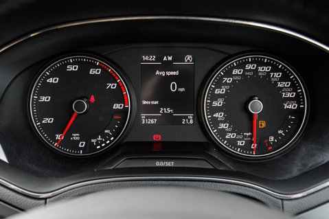 SEAT Arona TSI SE TECHNOLOGY 14