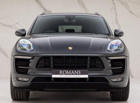 Porsche Macan GTS PDK 21