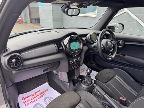 Mini Hatch COOPER SPORT 24