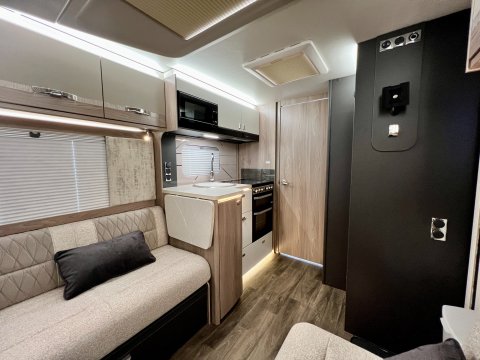 Swift Challenger Exclusive 560 SE 31