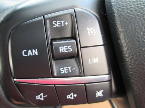 Ford Focus 1.0T EcoBoost Titanium Euro 6 (s/s) 5dr 43
