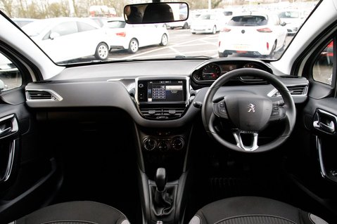 Peugeot 208 ACTIVE 3