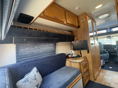 Dodge Ram GREAT WEST 4 BERTH CAMPER VAN MOTORHOME AMERICAN RV 9