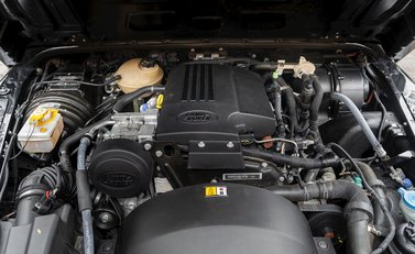 Land Rover Defender 90 Urban Truck 30