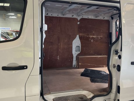 Vauxhall Vivaro 1.6 Vivaro 2700 Sportive CDTi 15