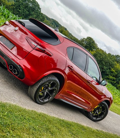 Alfa Romeo Stelvio QUADRIFOGLIO 1