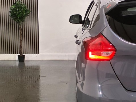 Ford Focus 2.0 TDCi ST-3 Euro 6 (s/s) 5dr 51