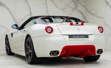 Ferrari 599 SA Aperta 13
