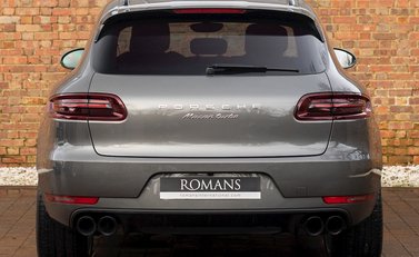 Porsche Macan Turbo 5