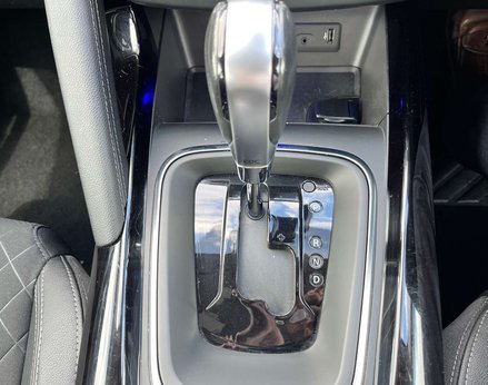Renault Kadjar 1.5 Kadjar Iconic Blue dCi Auto 5dr 53