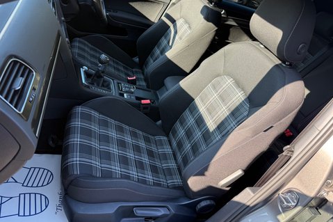 Volkswagen Golf GTD - PANORAMIC ROOF - ACC - SPORT AND SOUND PACK - CARPLAY 4