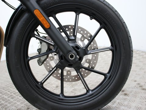 Triumph Street Twin BONNEVILLE STREET TWIN 24
