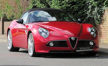 Alfa Romeo 8C Spider 4