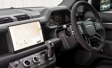 Land Rover Defender V8 16