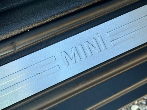 Mini Hatch COOPER CLASSIC 17
