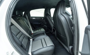 Porsche Cayenne GTS Coupé 13