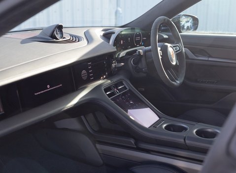 Porsche Taycan Turbo S 17