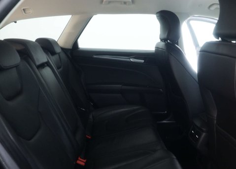 Ford Mondeo 2.0 Mondeo Titanium Edition HEV Auto 5dr 52