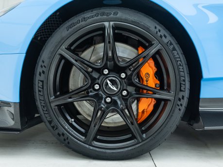 Aston Martin Vantage GT8 