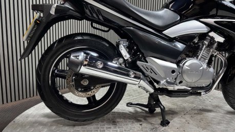 Suzuki Inazuma GW 2014 ONLY 6K MOT SEPTEMBER 2027 WARRANTY A2 READY 250CC 42