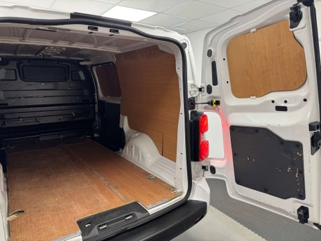 Vauxhall Vivaro 1.5 Vivaro 2900 Sportive S/S 22