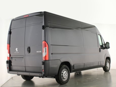Peugeot Boxer 2.2 BlueHDi L3H2 Professional Premium+ 140ps 11