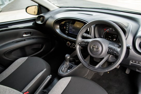 Toyota Aygo X VVT-I PURE