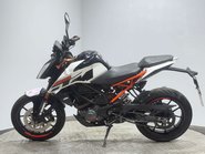 KTM Duke 2019 24k SPARE OR REPAIR PROJECT BIKE NAKED 125CC LEARNER BIKE 4