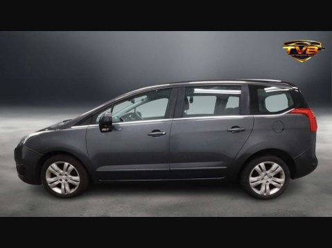 Peugeot 5008 1.6 5008 Active Blue HDi S/S 5dr *NATIONAL DELIVERY* 8