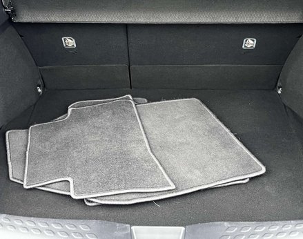 Toyota C-HR 1.8 C-HR-Dynamic HEV CVT 5dr 70