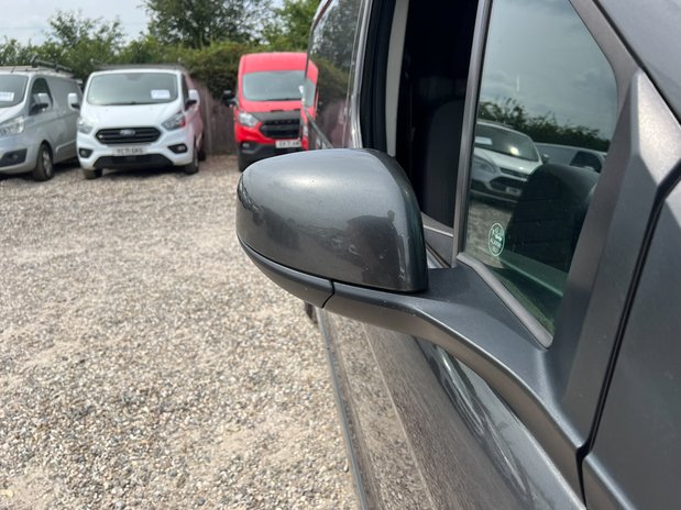 Ford Transit Connect AUTO LWB (SOLD) L2H1 Low Roof Limited Air Con Alloys Sensors Cam EURO 6 NO 18