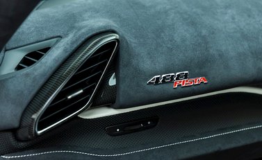 Ferrari 488 Pista 17