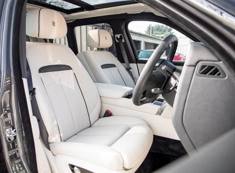 Rolls-Royce Cullinan 12