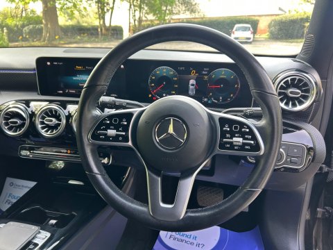 Mercedes-Benz A Class 1.5 A180d Sport (Premium) 7G-DCT Euro 6 (s/s) 5dr 41