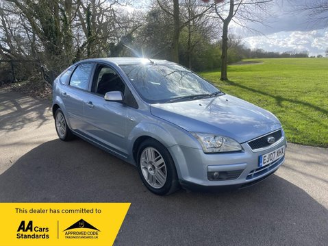 Ford Focus 1.6 Ghia 5dr 1