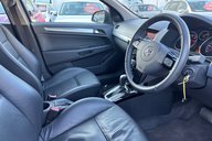 Vauxhall Astra ELITE.. AUTOMATIC.. 16 SERVICES.. 13 MAIN DEALER.. LOOK ONLY 30K MILES..  2