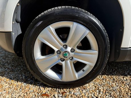 Skoda Yeti 2.0 TDI SE 4WD Euro 5 5dr 12