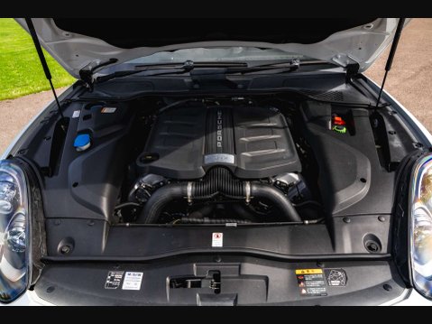 Porsche Cayenne 68