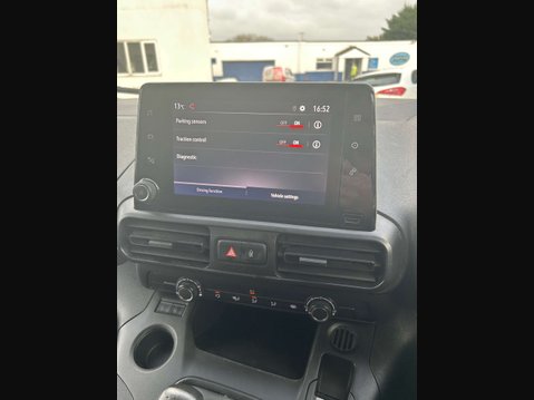 Vauxhall Combo 1.5 Turbo D 2300 Sportive Panel Van 4dr Diesel Manual L1 H1 Euro 6 (100 ps) 26