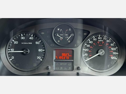 Peugeot Partner 1.6 eHDi 750 SE Panel Van 4dr Diesel Manual L2 (s/s) (128 g/km, 90 bhp) 31