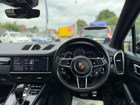 Porsche Cayenne 2.9T V6 S TiptronicS 4WD Euro 6 (s/s) 5dr 30