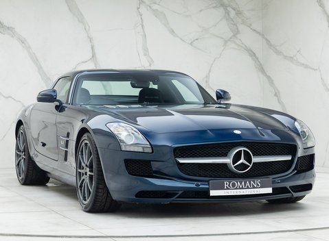 Mercedes-Benz SLS AMG 1