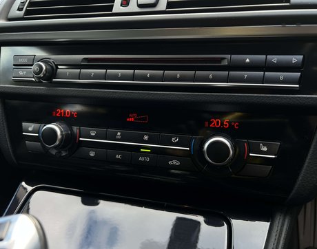 BMW 5 Series 2.0 520d SE Auto 5dr 16