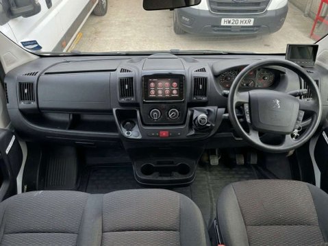 Peugeot Boxer 2.2 440 17-seat Non-D1 Minibus Lite Professional. Full width ramp. 5dr Dies 4