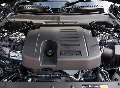 Land Rover Defender 110 X P400 38