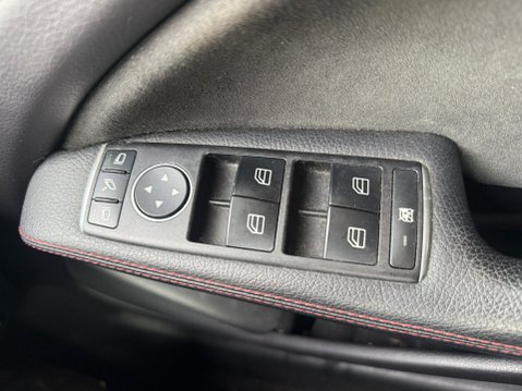 Mercedes-Benz A Class 2.1 A200d AMG Line (Premium Plus) Hatchback 5dr Diesel 7G-DCT Euro 6 37