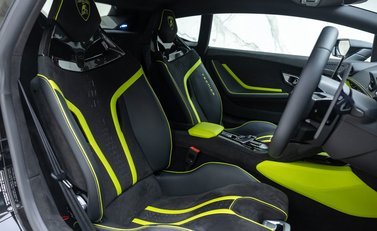 Lamborghini Huracan Tecnica 11