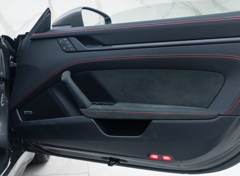 Porsche 911 Targa 4 GTS (992) 33